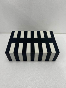 Boîtes à bijoux artisanales en résine avec gravier de cristal naturel écologique, de haute qualité, pour la décoration intérieure et les cadeaux. - Product Image 1