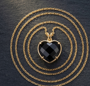 Elegante Collar con Colgante de Corazón de Ónix Negro de 16 Pulgadas, Plata de Ley 925, Chapado en Oro de 18K, Collar Minimalista a Precio de Mayoreo - Product Image 2