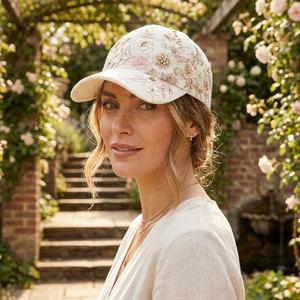 Casquette de baseball tendance pour femme en dentelle avec broderie florale, strass étincelants et sangle – Idéale pour le quotidien et les activités de plein air - Product Image 5