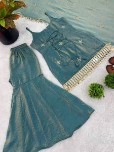 Costume pour femme brodé pakistanais, entièrement cousu, prêt à porter, look élégant pour les occasions spéciales - Product Image 6