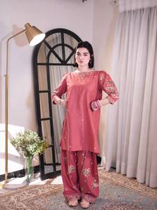Ensemble Kurti et Palazzo brodé rose élégant pour femmes – Tenue ethnique festive de style pakistanais - Product Image 1