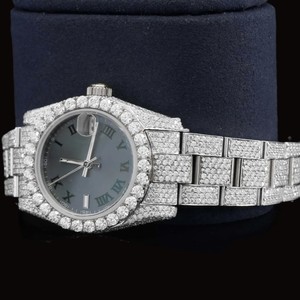Montre élégante de qualité supérieure, haut de gamme, blanche, sertie de diamants en moissanite, cadran vert, caractéristiques classiques, prix abordable - Product Image 2