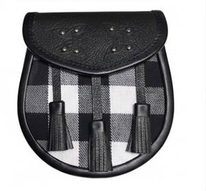 Accessoires de kilt écossais en cuir écologique personnalisés pour usage extérieur, logo personnalisé, taille - Couronne dorée GC-50175 - Product Image 1