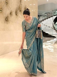 Sari en soie bleue brodé style Banarasi, idéal pour mariage, festival, fête nuptiale - Product Image 1