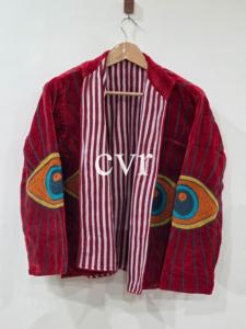 Abrigo Bohemio Bordado en Terciopelo Rojo, Cuello Mandarín, Manga Tres Cuartos, Patrón Geométrico Hecho a Mano, Ropa Exterior para Mujer Adulta - Product Image 3