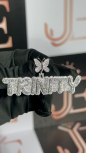 Colgante de Letra de Moissanita Personalizado, Estilo Hip Hop Iced Out, para Mujer y Hombre, Joyería de Plata de Ley 925 de Moda con Nombre TRINITY - Product Image 2