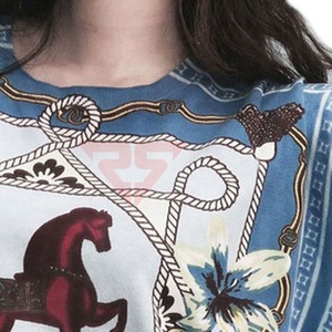 เสื้อยืดพิมพ์ลายโลโก้สำหรับผู้หญิง - Product Image 5