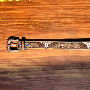 Cinturón de Cuero Estilo Western con Hebilla de Aleación de Zinc, Hecho a Mano, Diseño Único, Estilo Vintage, 40MM de Ancho, Personalizable - Product Image 5