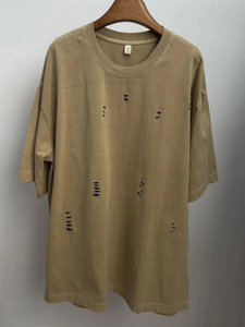 T-shirts Homme Oversize Distressed à Logo Personnalisé, Grammage Lourd, Coupe Courte, Populaires en Gros - Product Image 4