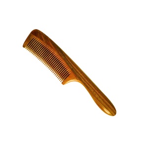 Nouvelle conception de peigne à cheveux en bois pour salon et voyage, vente chaude, qualité exceptionnelle, peigne en bois au design antique, pour homme et femme, utilisation en salon - Product Image 4
