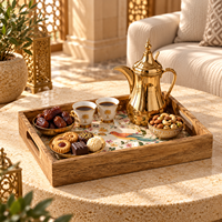 Plateau de service artistique pour mariage, motif floral et oiseaux |   Plateau rectangulaire en bois naturel émaillé avec poignées découpées pour le thé, les collations, la table à manger