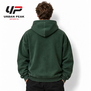Sweat à capuche oversize élégant pour homme avec épaules tombantes, poignets larges côtelés et un style urbain contemporain. - Product Image 3