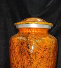 Urne funéraire métallique gravée, pot à cendres aspect verre ambré, cylindrique, décorative, personnalisable, vase commémoratif pour table ou sol - Product Image 1