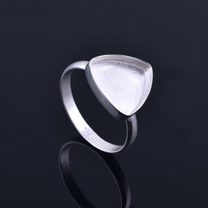 Solid 925 Sterling Silver Minimalist Triangle Cut <b>Plain</b> Band <b>Ring</b> Geometric Bezel Setting Unisex Everyday Wear Fine <b>Ring</b> Jewelry - Product Image 2