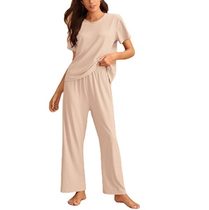 Camiseta y mallas de manga corta con cuello redondo de alta calidad y logotipo personalizado, conjunto de 2 piezas con cintura acampanada para mujer de BD - Product Image 2