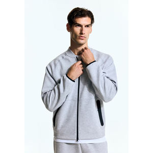 เสื้อแจ็คเก็ตบอมเบอร์ผู้ชายแบบลำลองสำหรับวิ่งและออกกำลังกาย ปี 2026 ดีไซน์ใหม่ ตกแต่งด้วยผ้าแบบแพทช์เวิร์คและคอนทราสต์  แจ็คเก็ตพัฟเฟอร์ รับผลิตแบบ OEM - Product Image 2