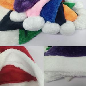 Gorro de Santa Claus Rojo y Blanco de Piel Sintética para Niños y Adultos, Gorro Navideño Unisex Ajustable - Product Image 5