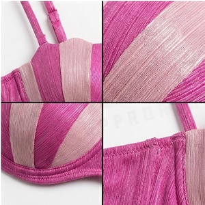 Ensemble de bikini push-up rayé rose avec bordure contrastée et bas de string, maillot de bain pour femme - Product Image 5