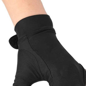 Gants de snooker respirants à 3 doigts, en spandex et polyester, avec logo personnalisé, design sur mesure, unisexe, pour le cyclisme et le bureau - Product Image 4