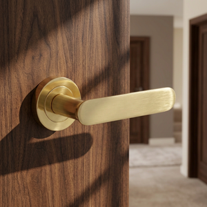 Poignée de porte à levier en laiton tendance, design minimaliste, quincaillerie durable pour la maison et le bureau, finition dorée, pour salle de bain et chambre à coucher - Product Image 1