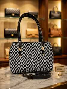 Sac fourre-tout en jacquard chevron fait main avec bandoulière amovible - Product Image 2