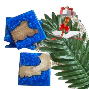 Posavasos de Resina y Madera - Colores y Formas Personalizables, Duraderos, Multifuncionales, Diseño Moderno, Redondos y Rectangulares para Escritorio/Mesa - Product Image 1