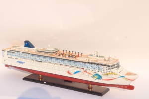 Modelo de Velero de Madera Hecho a Mano Norwegian Dawn, Forma Personalizada, Tema Oceánico, Arte Coleccionable, Decoración, Exhibición de Mesa - Product Image 3