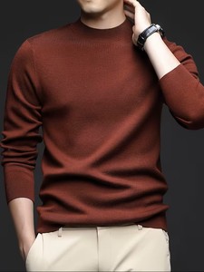 Pull léger d'hiver pour homme - Couleur unie classique, col rond, design brodé sur le devant, doux et confortable pour un usage quotidien décontracté - Product Image 4