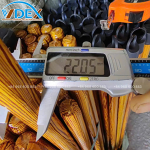 Mango de Escoba de Madera Duradero de Primera Calidad con Cabeza de Plástico, Precio Competitivo Directo de Fábrica - Product Image 4
