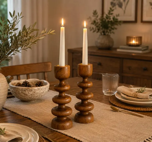 Porte-bougies coniques en bois faits à la main, décoration rustique pour table à manger, porte-bougies en bois naturel par B H Brothers - Product Image 1