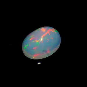 โอปอลสีขาวธรรมชาติแบบคาโบชอง 3.30 กะรัต รูปไข่ พลอยเอธิโอเปีย มีการเปลี่ยนสี เหมาะสำหรับทำเครื่องประดับ - Product Image 1