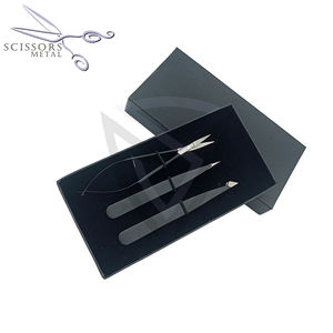 Pince à épiler professionnelle noire à pointe inclinée en acier inoxydable, ciseaux à cils à ressort, conception durable, marque privée - Product Image 6