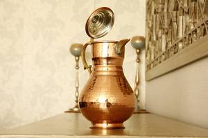 Carafe et pichet à eau en cuivre de style arabe vintage avec couvercle, carafe et bouilloires décoratives en cuivre martelé, service à thé traditionnel - Product Image 4