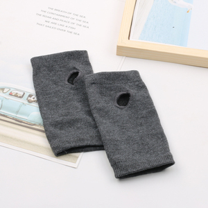 Custom Compression Fingerless Gloves Blank Plain Black Wrist Support Compression Sleeves Elastic Open Finger Hand Support - Product Image 6