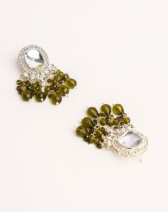 Boucles d'oreilles pendantes de luxe en perles pastel olive, faites à la main en alliage de zinc plaqué or, ethniques, pour mariage, vente en gros pour femmes - Product Image 4