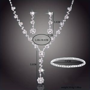Set di 5 Pezzi di Gioielli di Lusso per Donne, Gioielli da Matrimonio con Cristalli Artificiali Incastonati, Collana, Orecchini e Bracciale - Product Image 3