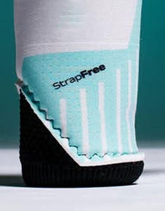 Gants de gardien de but de haute qualité, premium, toutes saisons, en latex, antidérapants, respirants, anti-humidité, pour les matchs en plein air, par Ako - Product Image 3