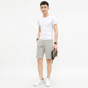 Shorts Bermuda décontractés gris unis pour hommes, taille mi-haute, élastiques, respirants, en coton tricoté avec poches - Product Image 6