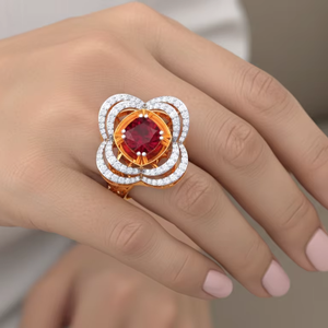 แหวนค็อกเทลรูปดอกไม้ประดับทองคำหรูหราและเพชรสำหรับผู้หญิง ของขวัญเครื่องประดับชั้นดี - Product Image 4