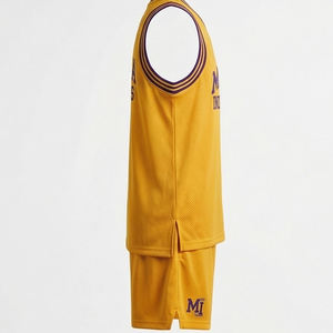 Uniforme de Baloncesto Sublimado Personalizado, Conjunto de Camiseta sin Mangas con Cuello en V y Pantalones Cortos, Ropa de Baloncesto Ligera para Entrenamiento - Product Image 4