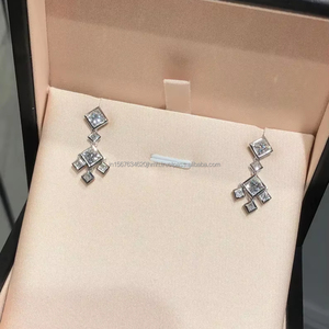 Pendientes de Diamantes con Corte Princesa en Oro Blanco, Pendientes Clásicos de Corte Cuadrado Brillante, Regalo de Boda o Aniversario para Ella - Product Image 4