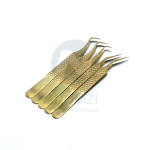 Pince à épiler de luxe en acier inoxydable durable, pointe ultra-fine pour extensions de cils 3D/6D, design doré, longueur 10 mm - Product Image 3
