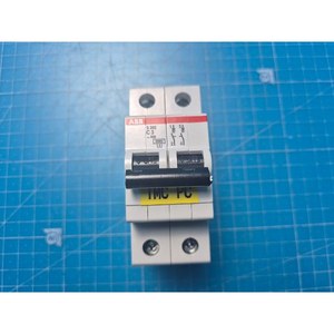 2CD S202-C3 ABB S252 001 R0034เบรกเกอร์ขนาดเล็กที่ใช้เป็นชิ้นส่วนอุปกรณ์เซมิคอนดักเตอร์รุ่นเก่า - Product Image 4