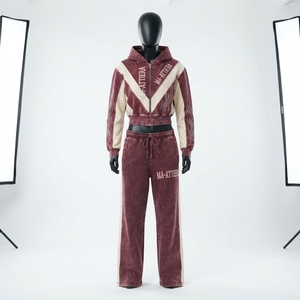 Conjunto de Sudadera Corta con Cremallera y Pantalones Anchos de Chándal Color Granate Crema con Lavado Ácido para Mujer, Venta al por Mayor OEM - Product Image 3