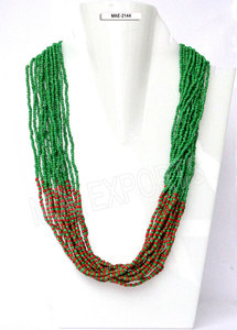 Collar de cuentas de vidrio indio hecho a mano Emerald Grace Luxe, elegante joyería para fiestas nupciales, venta al por mayor, prendas de moda premium - Product Image 5