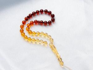 Tasbih de Resina Artesanal para Oración Musulmana, Contador de Dhikr Duradero, Accesorios Islámicos Hechos a Mano con Forma de Búho y Tema de Ángel - Product Image 1