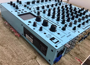 Mezclador de DJ Profesional Pioneer DJM V10 y Transmisor/Receptor de Audio para Bares y Tocadiscos - Product Image 3