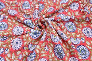 Tissu 100% coton doux et pur à imprimé floral pour vêtements - Robe indienne pour robes, rideaux, vêtements de nuit, jouets - Léger - Product Image 2
