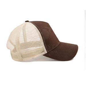 หมวกแก๊ปทรงทรัคเกอร์คุณภาพสูง ผลิตจากผ้าพรีเมียมแบบสั่งทำพิเศษ เหมาะสำหรับการผจญภัยแบบสบายๆ และสวมใส่สบายตลอดวัน - Product Image 4