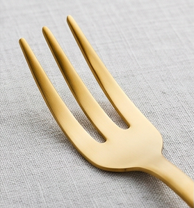 Ensemble de couverts en or mat, design moderne, résistant à la rouille, cuillère et fourchette en métal, idéal pour la vaisselle de mariage - Product Image 3